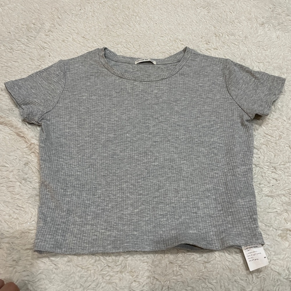 Cotton On Gray Cropped Ribbed t shirt